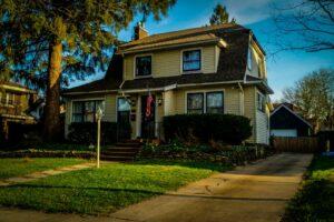 2040 Prairie Ave