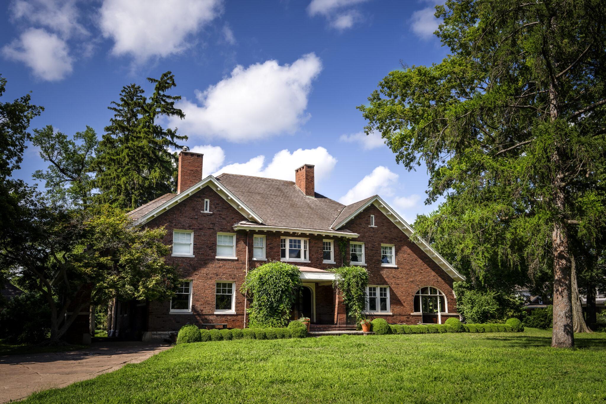 2325 Maine