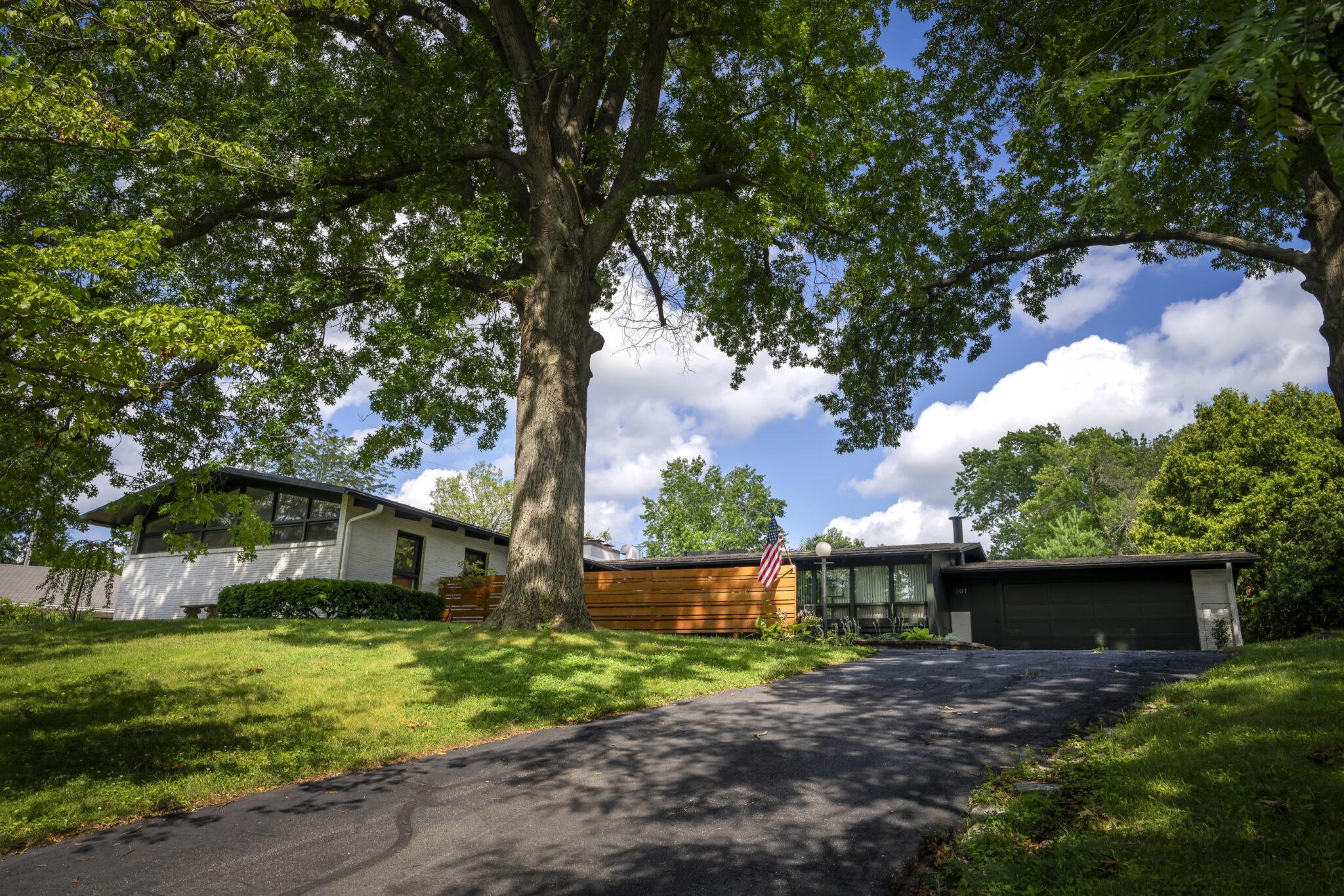 301 Lincoln Hill NW
