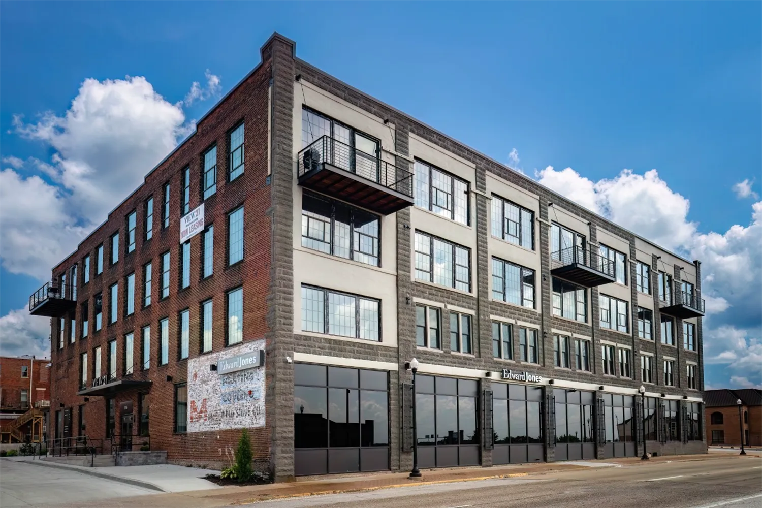 116 N 3rd